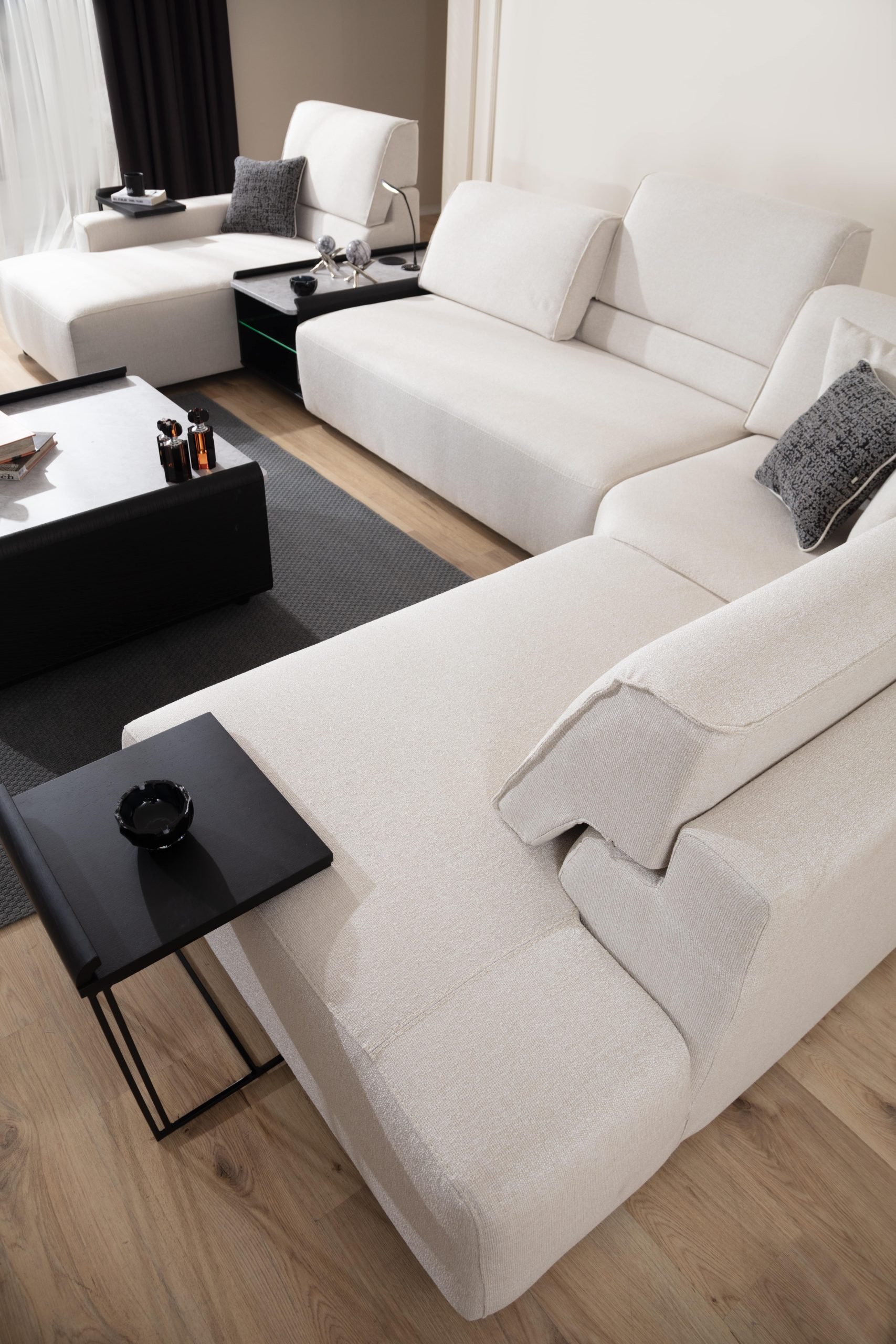 Bahar-Corner-04-min-1-scaled-1.jpg
