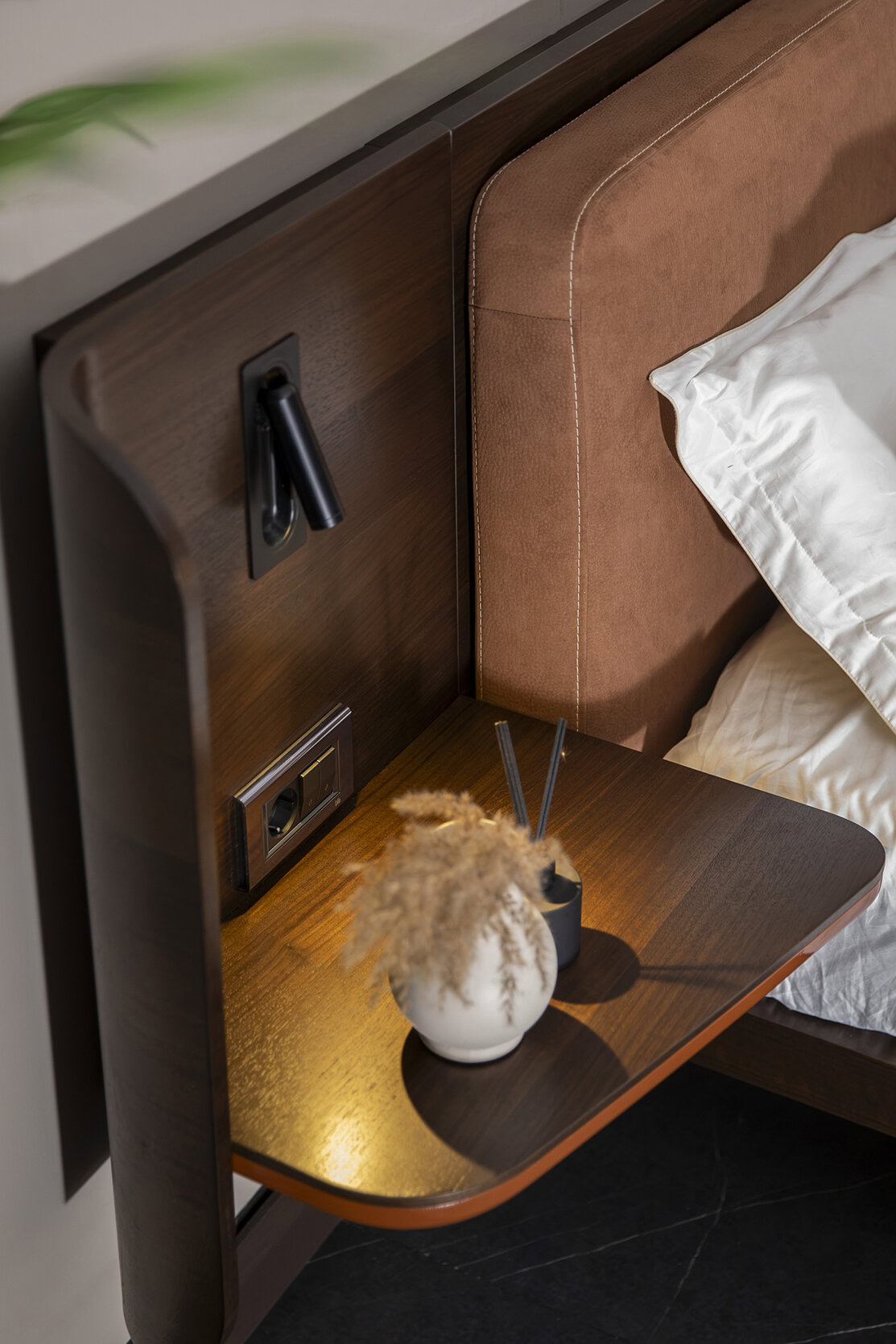 aura-bedstead-ima3