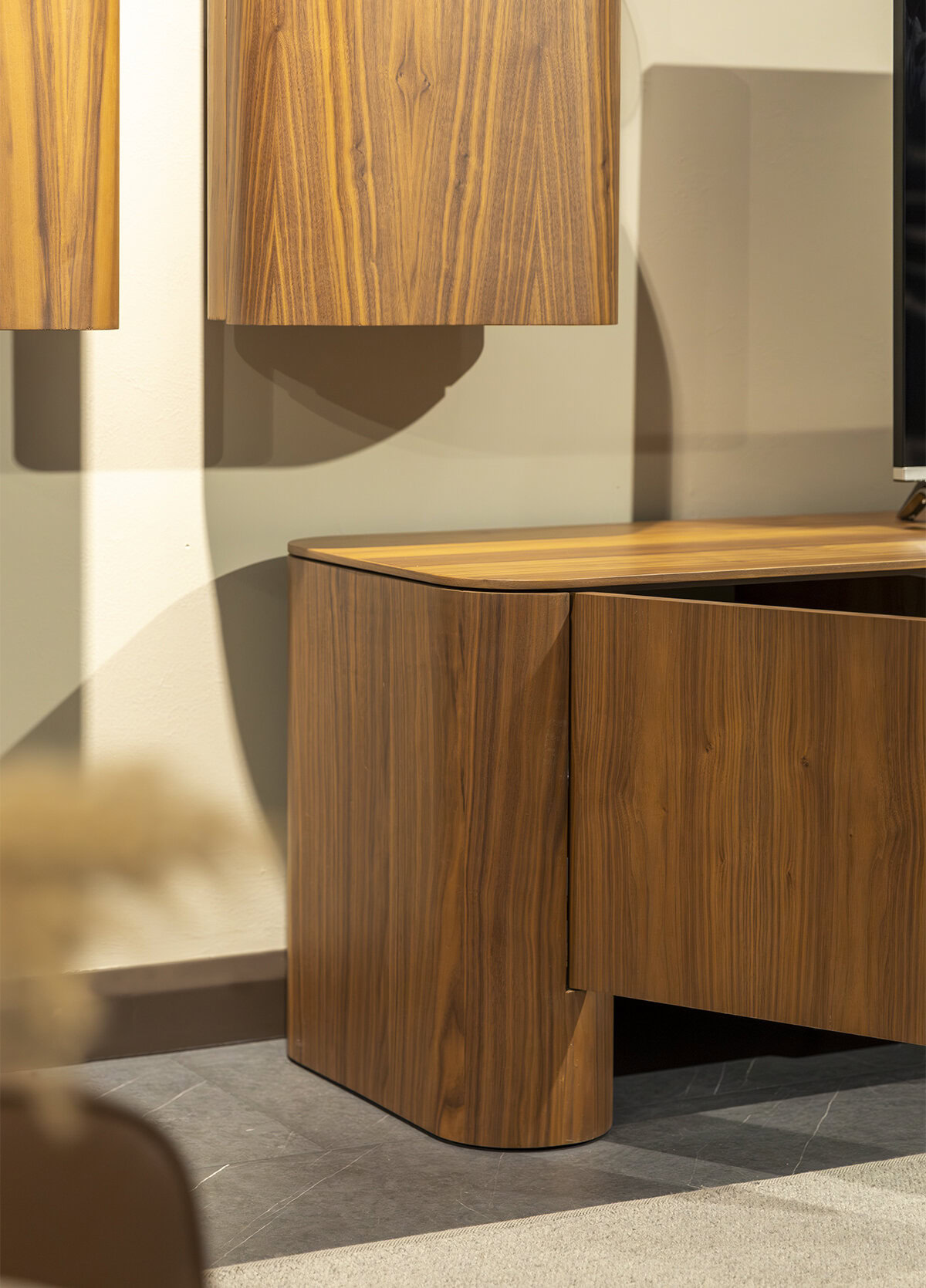 enna-tv-unit-ima4