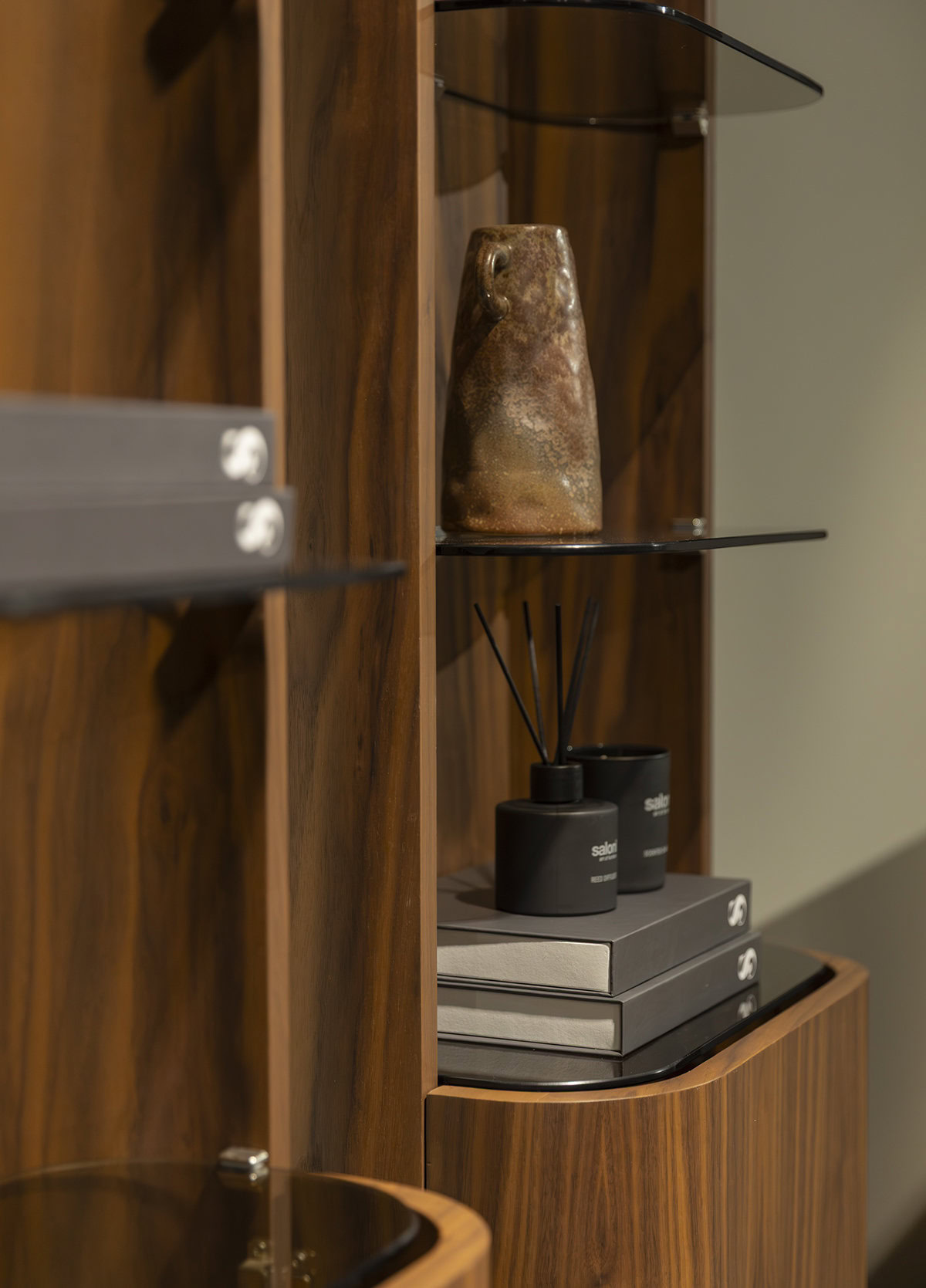 enna-tv-unit-ima8